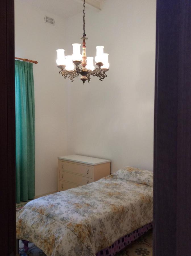 Butts Inn Dorm فيكتوريا المظهر الخارجي الصورة