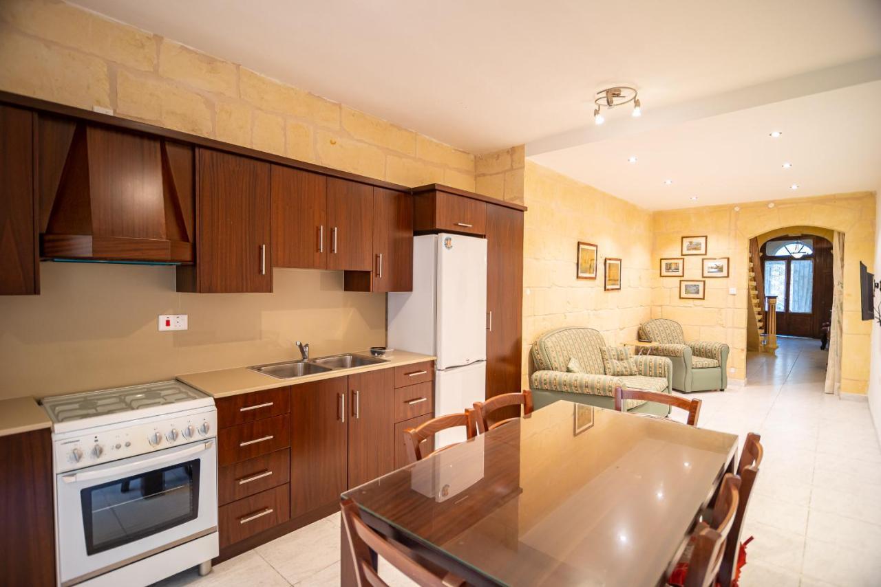 Butts Inn Dorm فيكتوريا المظهر الخارجي الصورة